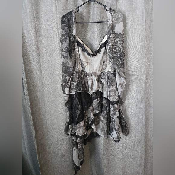 ASOS DESIGN lace insert asymmetric hem mini skater dress in gray print Size 14 - Picture 4 of 8